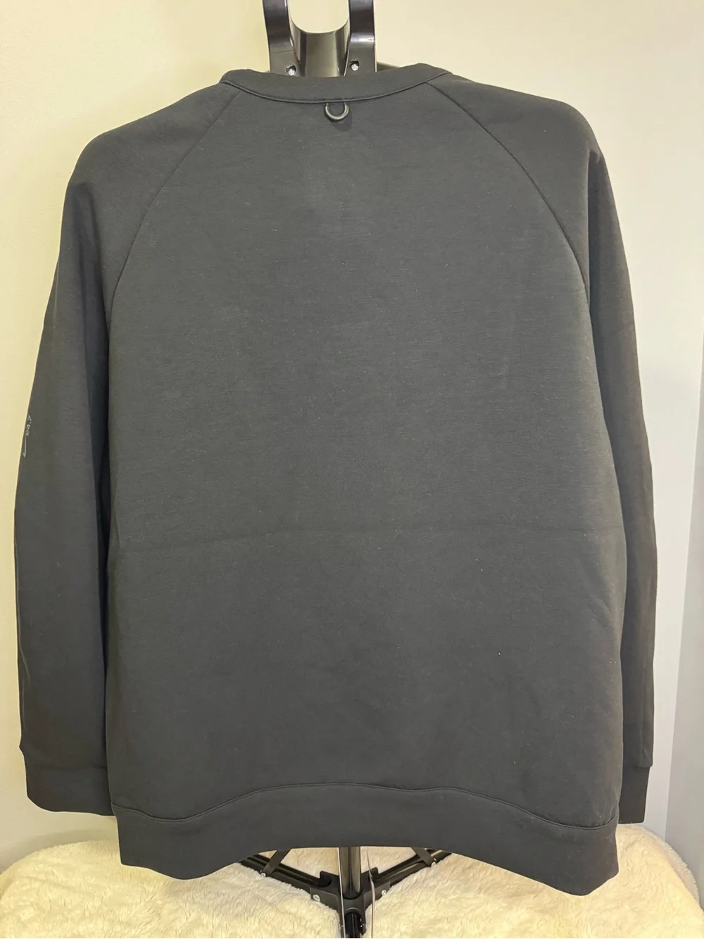 Nike Men’s Black Impossibly Soft Sweatshirt